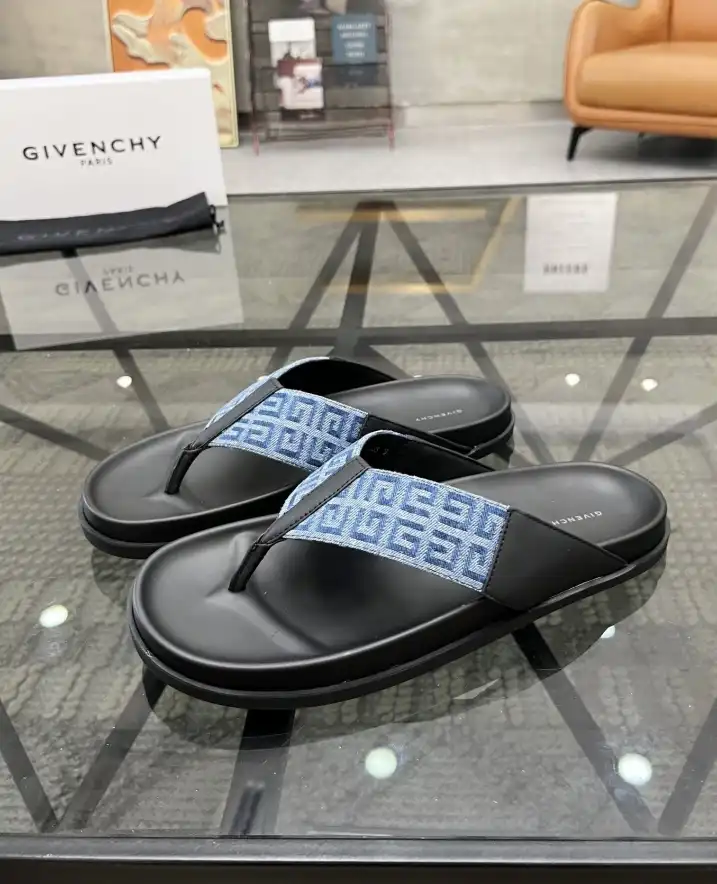 hype Givenchy Slippers