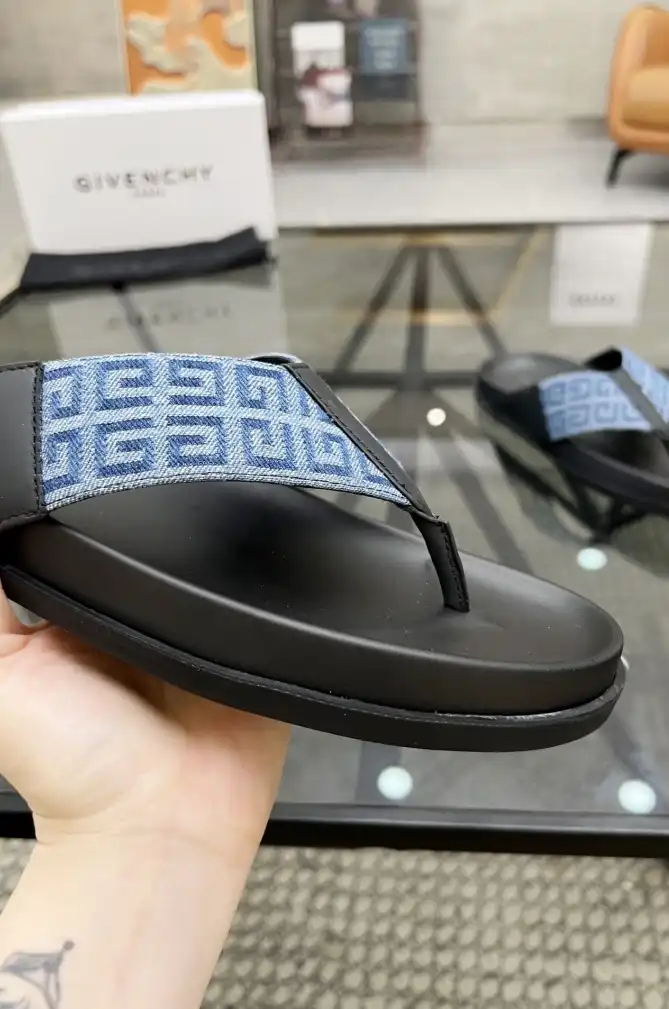 hype Givenchy Slippers