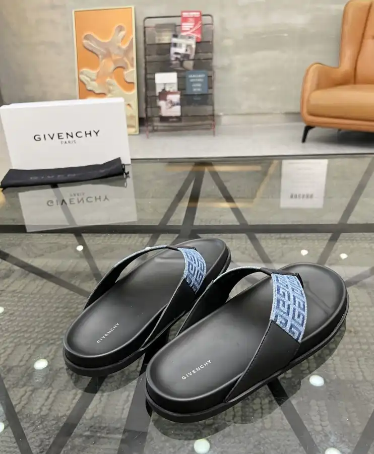 hype Givenchy Slippers