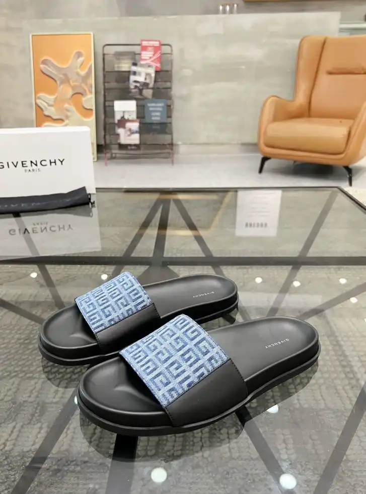 hype Givenchy Slippers