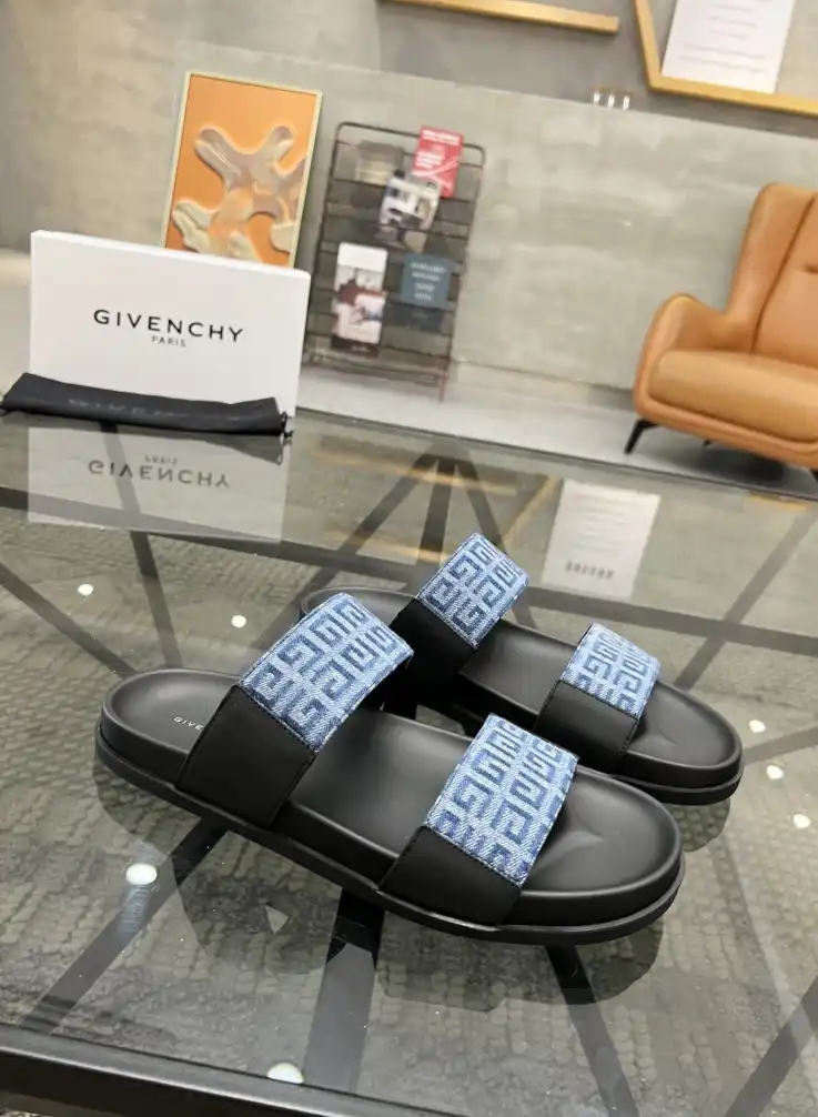 hype Givenchy Slippers