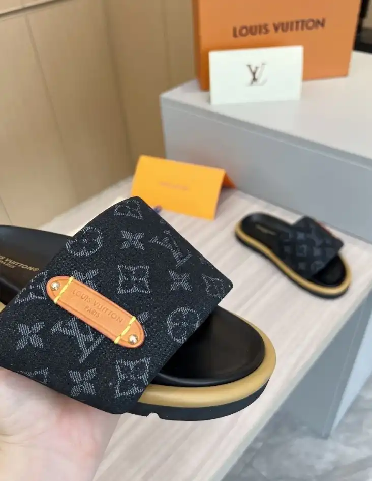 hype LV Slippers