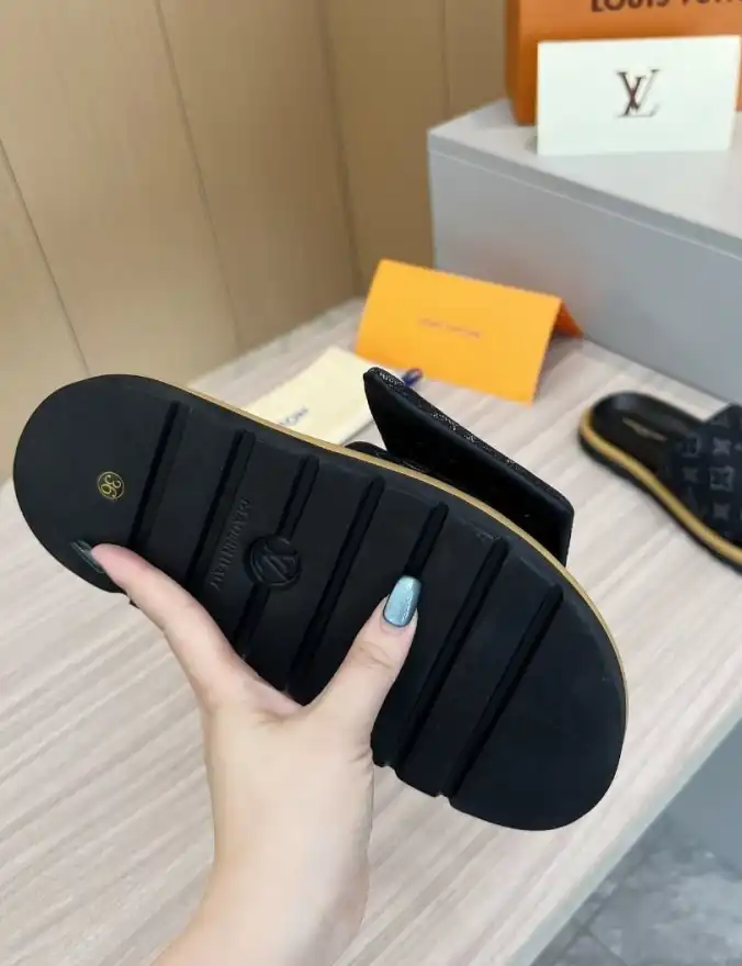 hype LV Slippers