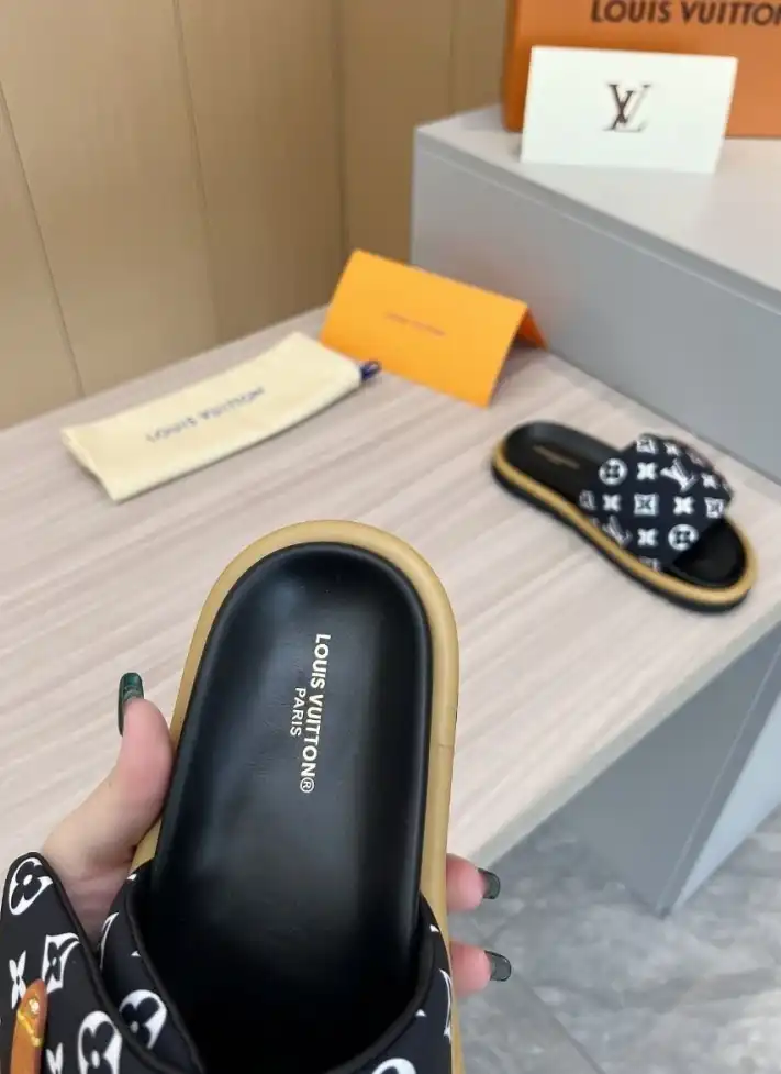 hype LV Slippers