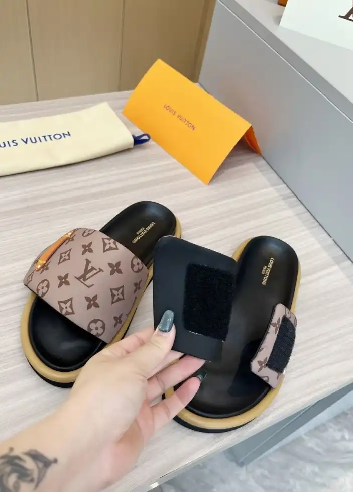 hype LV Slippers