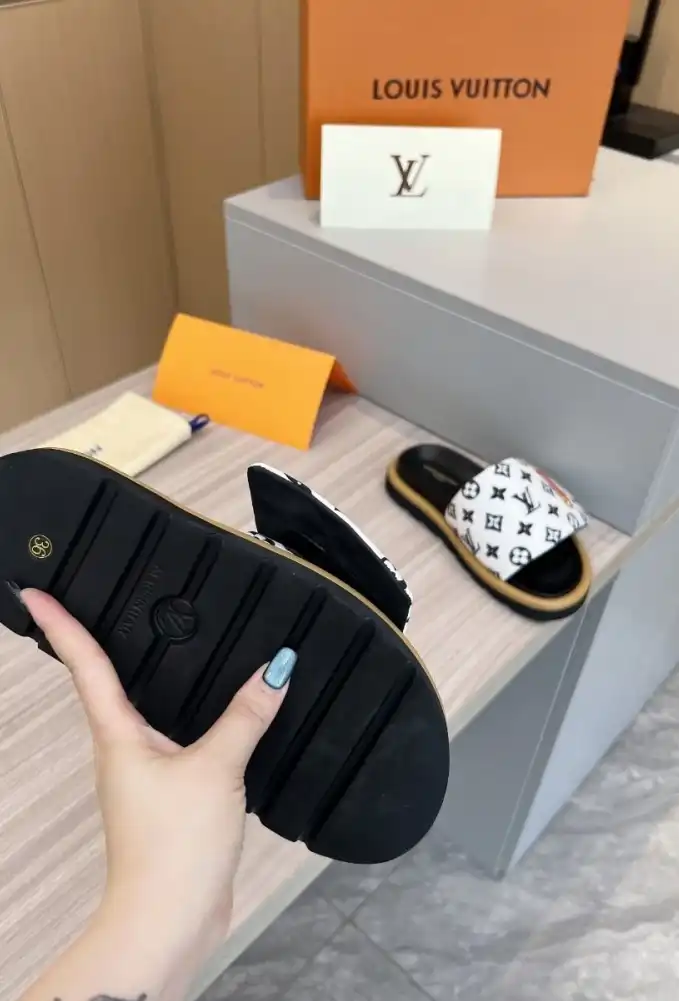 hype LV Slippers