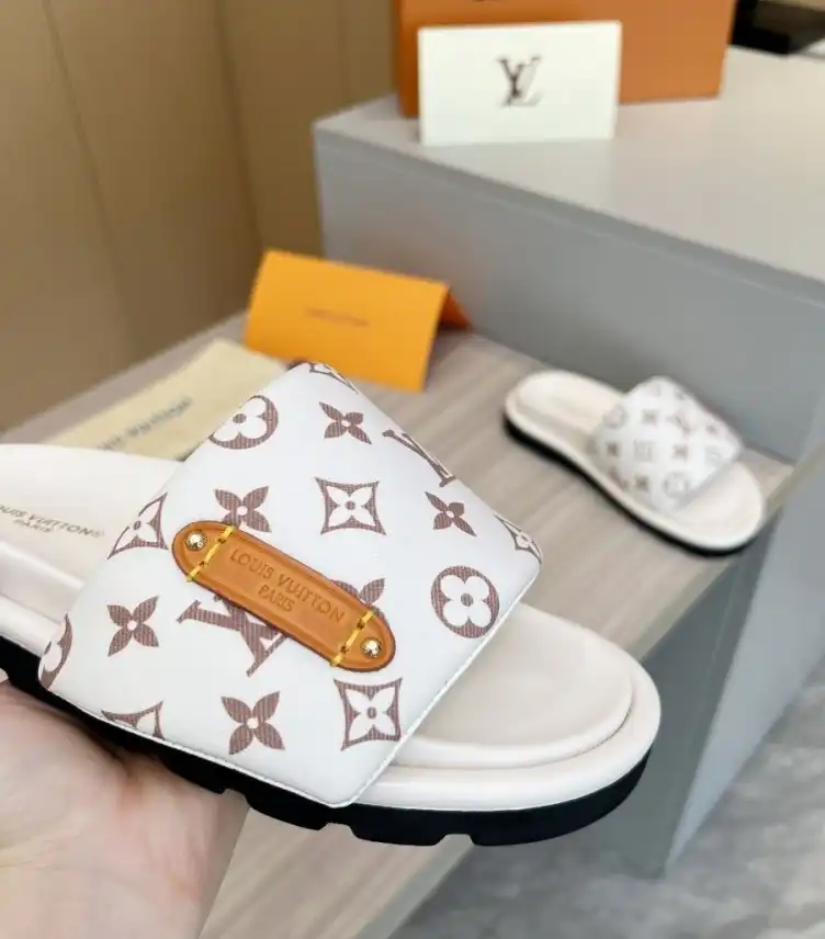 hype LV Slippers