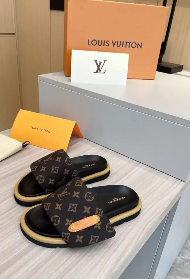 hype LV Slippers