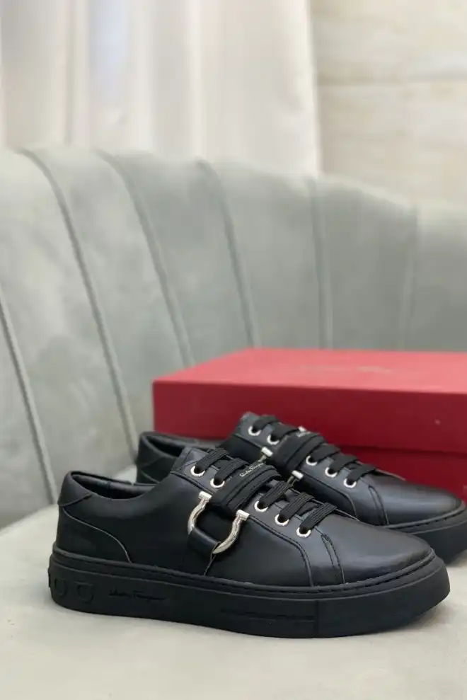 hype Ferragamo Sneakers