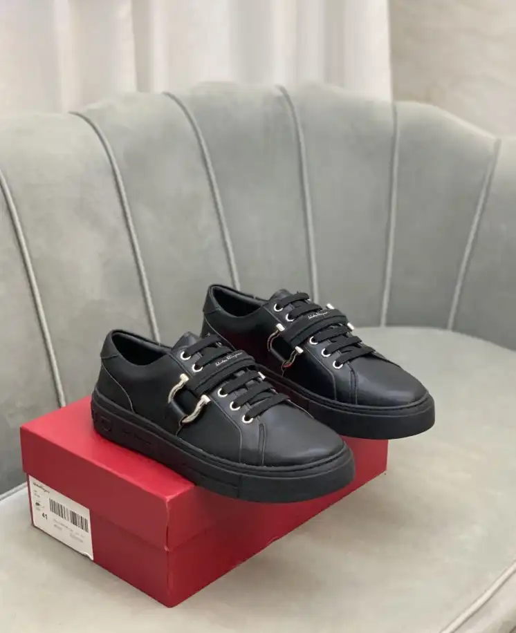 hype Ferragamo Sneakers