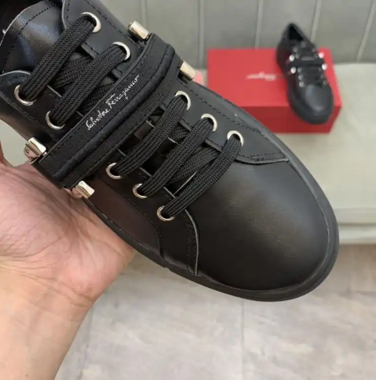 hype Ferragamo Sneakers