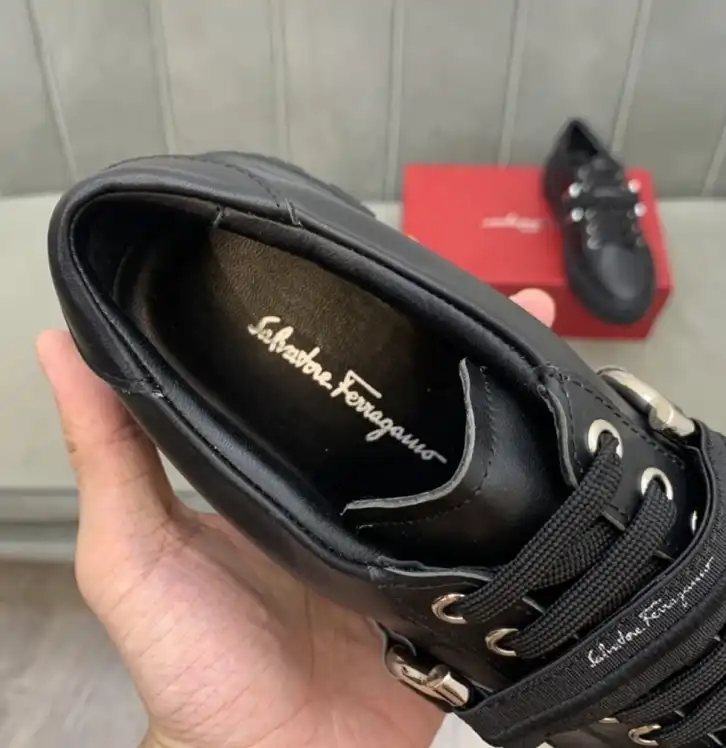 hype Ferragamo Sneakers