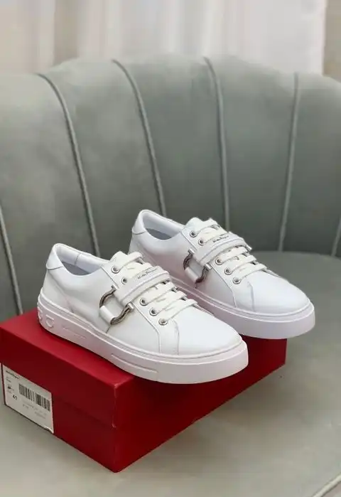 hype Ferragamo Sneakers