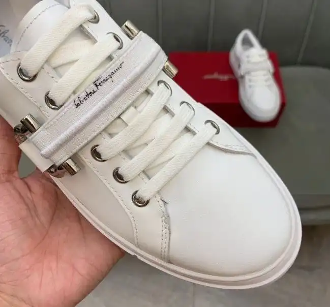 hype Ferragamo Sneakers