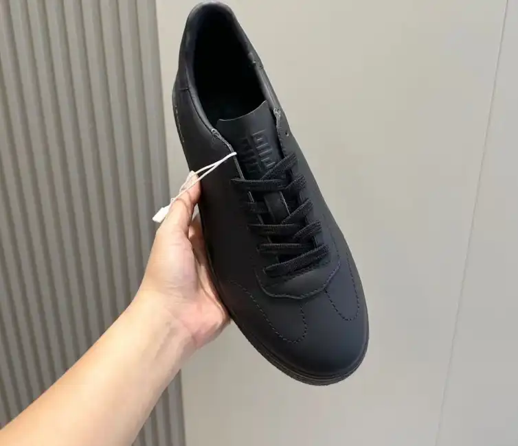 hype Givenchy Sneakers