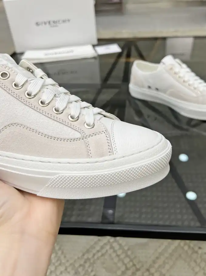 hype Givenchy Sneakers