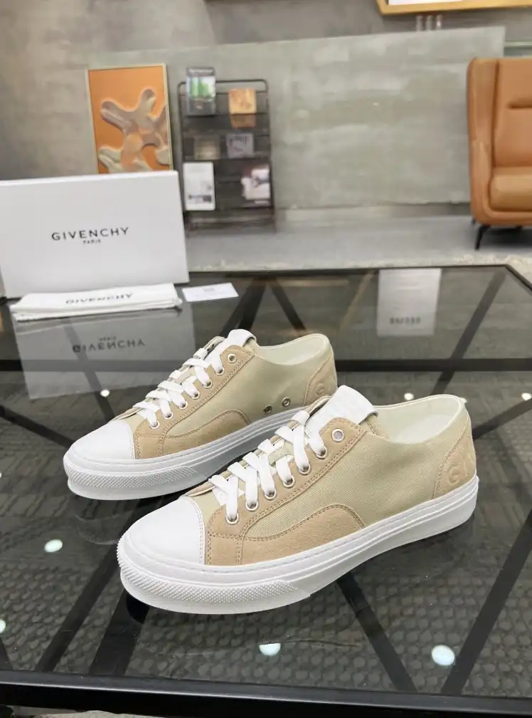 hype Givenchy Sneakers