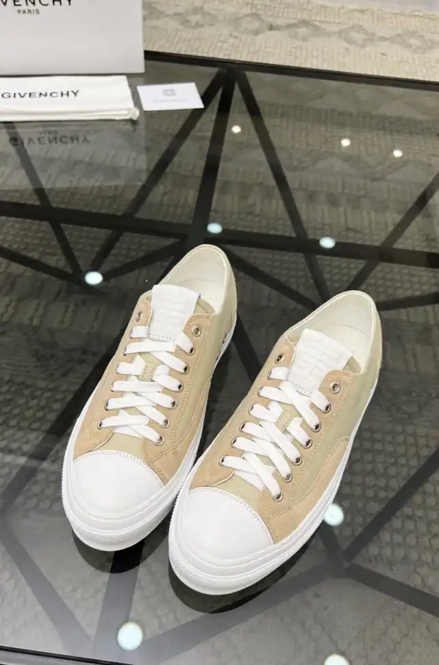 hype Givenchy Sneakers