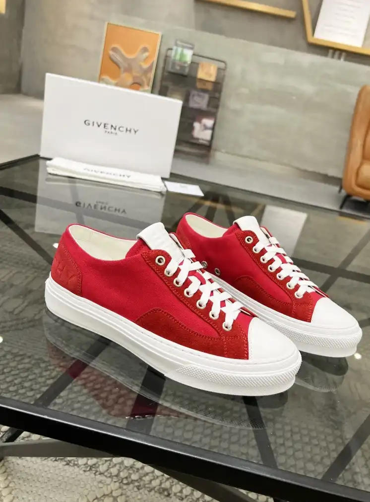 hype Givenchy Sneakers