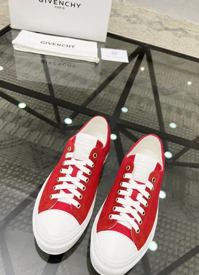 hype Givenchy Sneakers