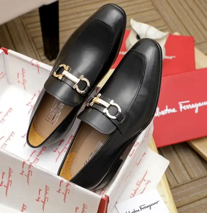 hype Ferragamo Leather Shoes