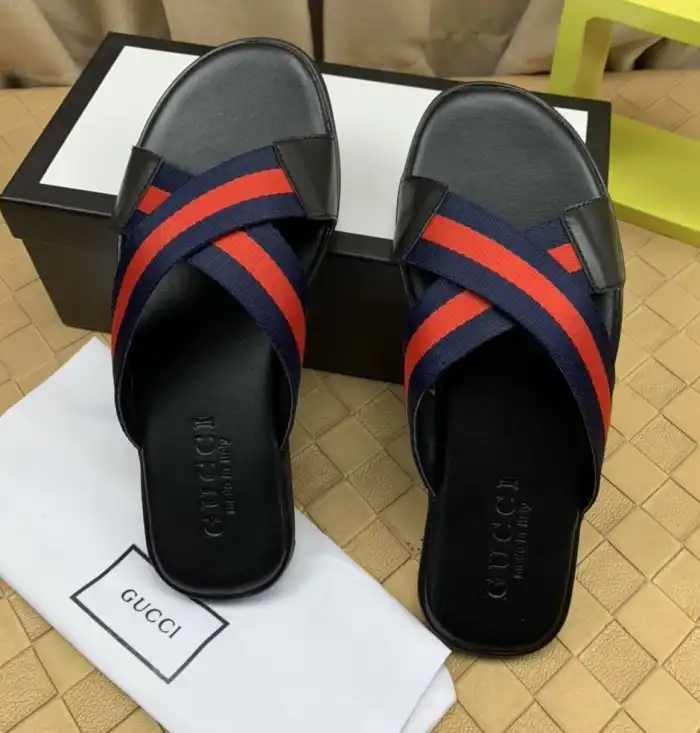 hype Gucci Slippers