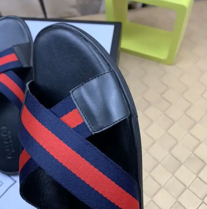 hype Gucci Slippers