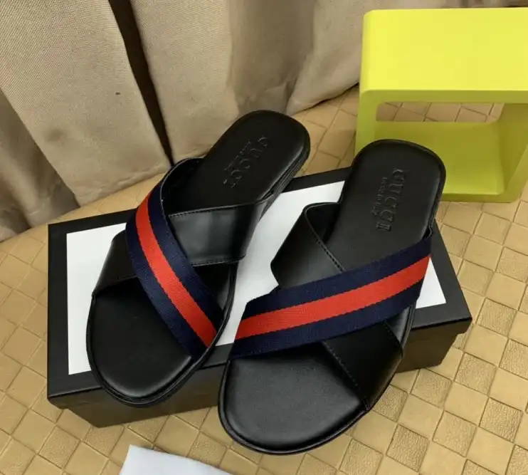 hype Gucci Slippers