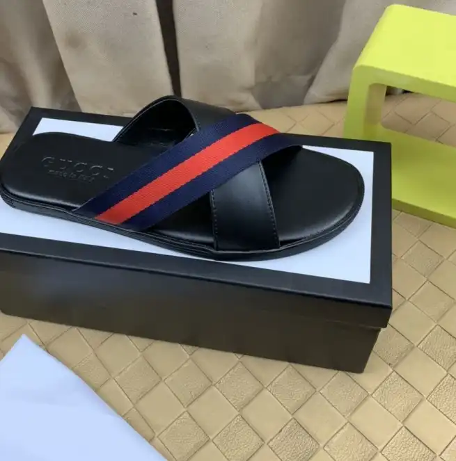 hype Gucci Slippers