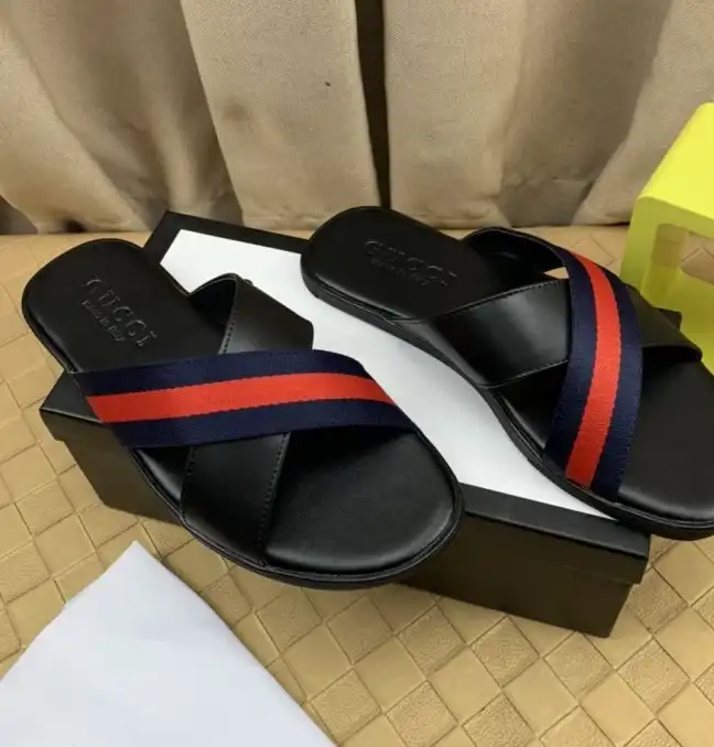 hype Gucci Slippers