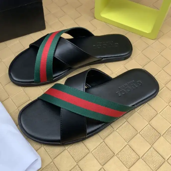 hype Gucci Slippers