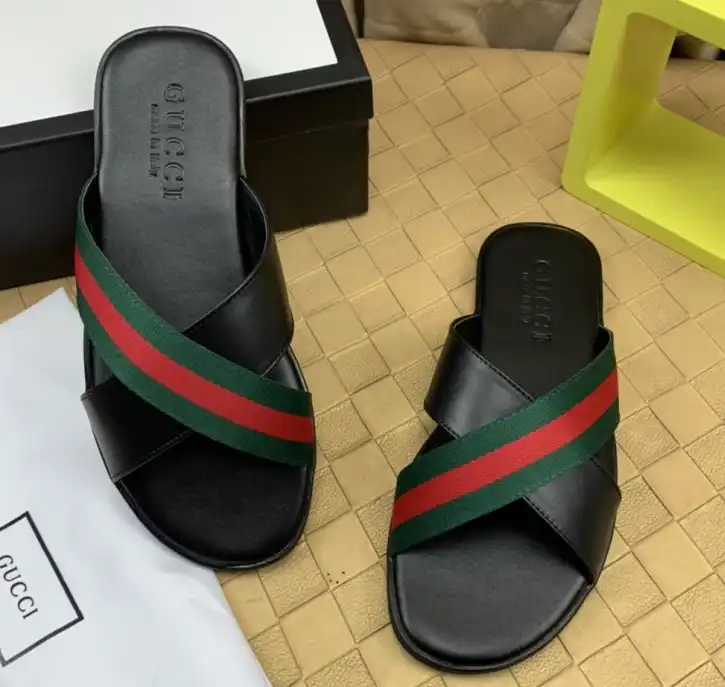 hype Gucci Slippers