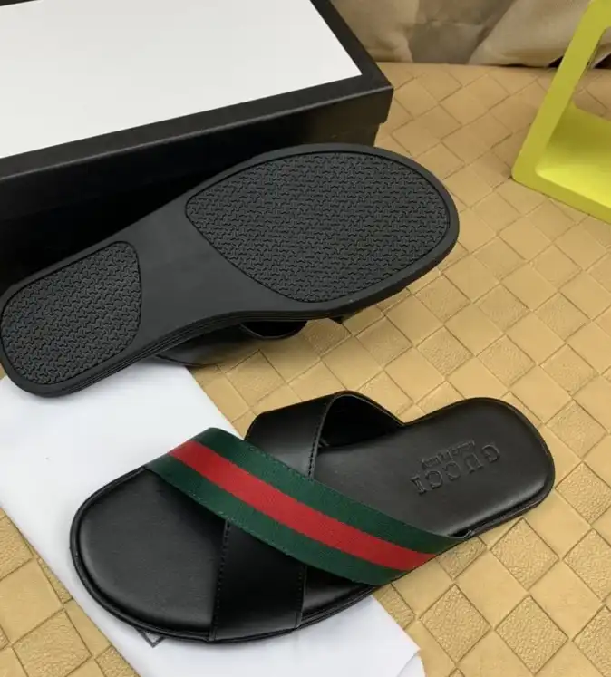 hype Gucci Slippers