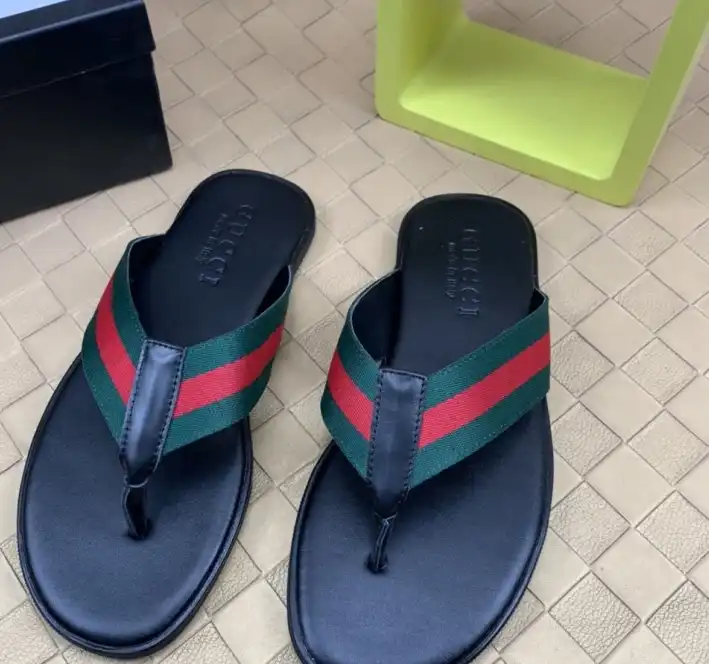 hype Gucci Slippers