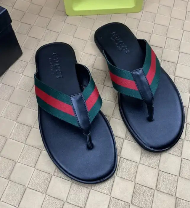 hype Gucci Slippers