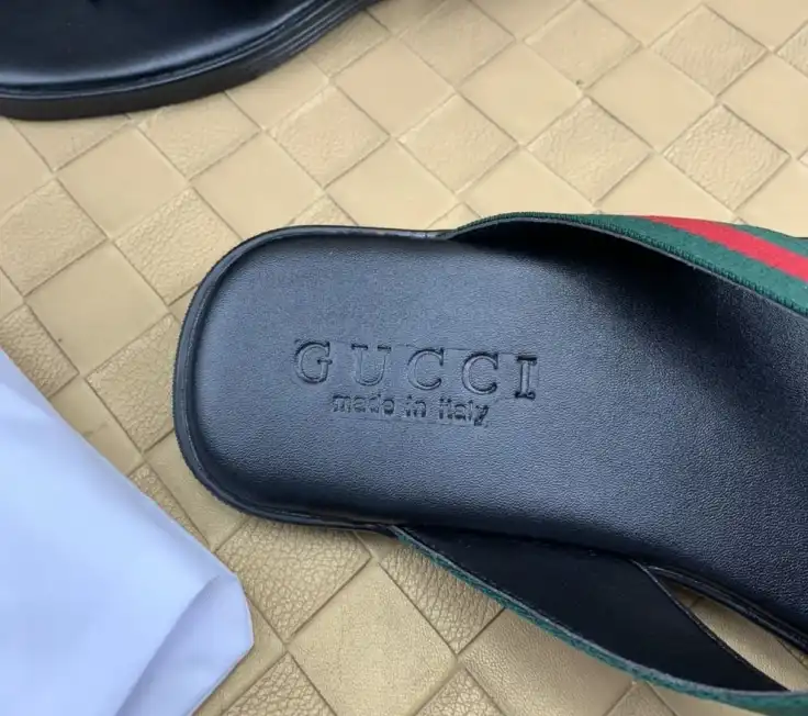 hype Gucci Slippers