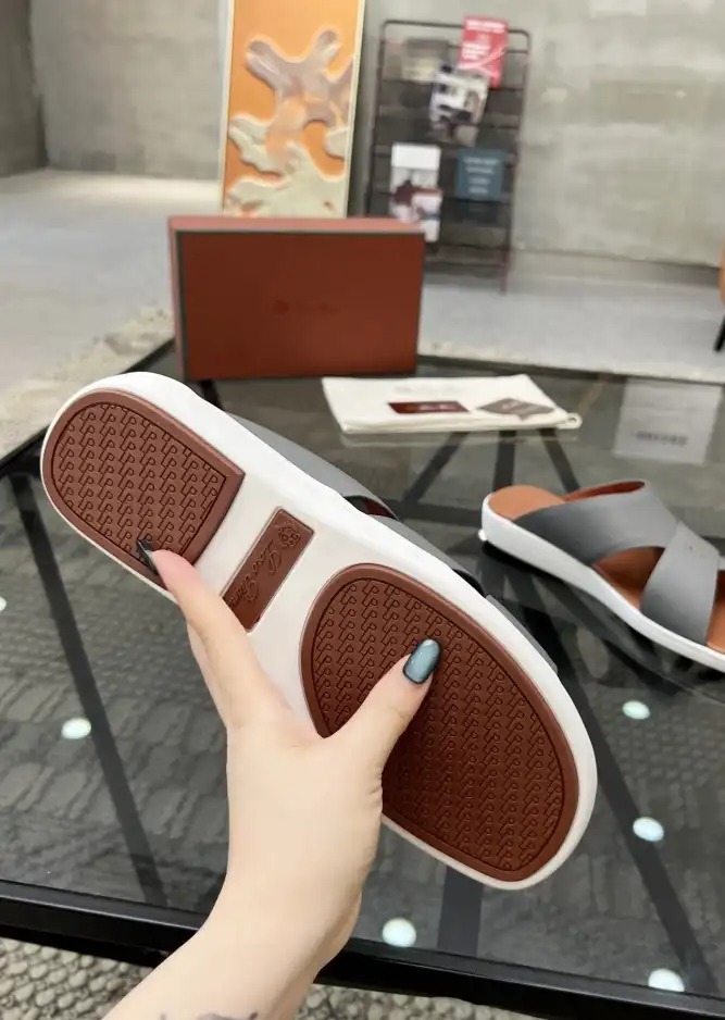 hype LV Slippers