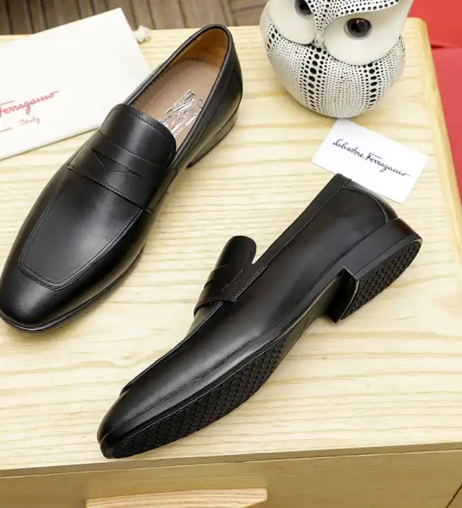 hype Ferragamo Leather Shoes