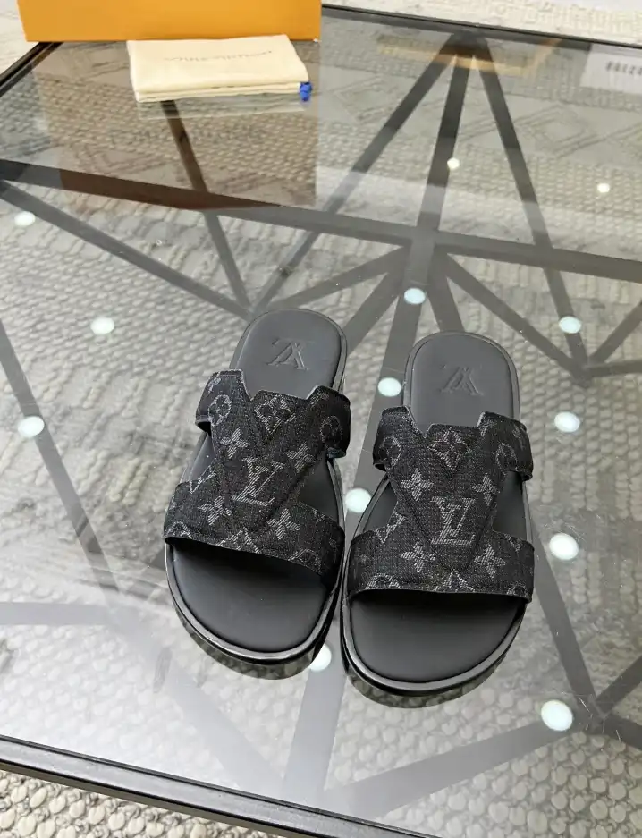 hype LV Slippers