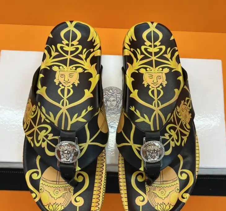 hype Givenchy Slippers