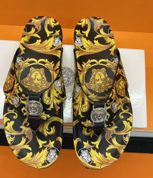 hype Givenchy Slippers