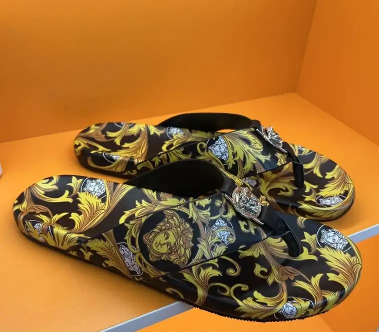 hype Givenchy Slippers