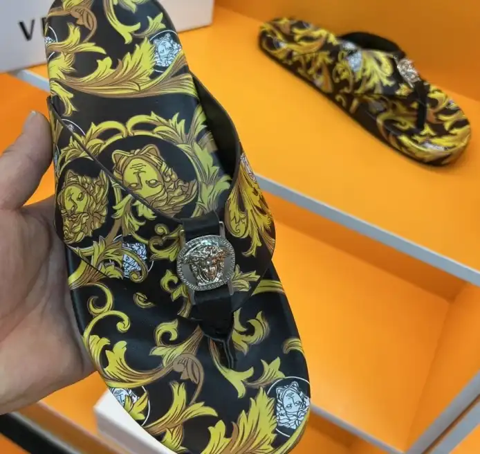 hype Givenchy Slippers