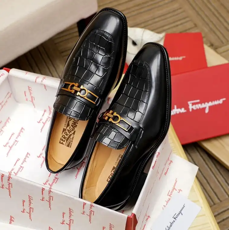 hype Ferragamo Leather Shoes