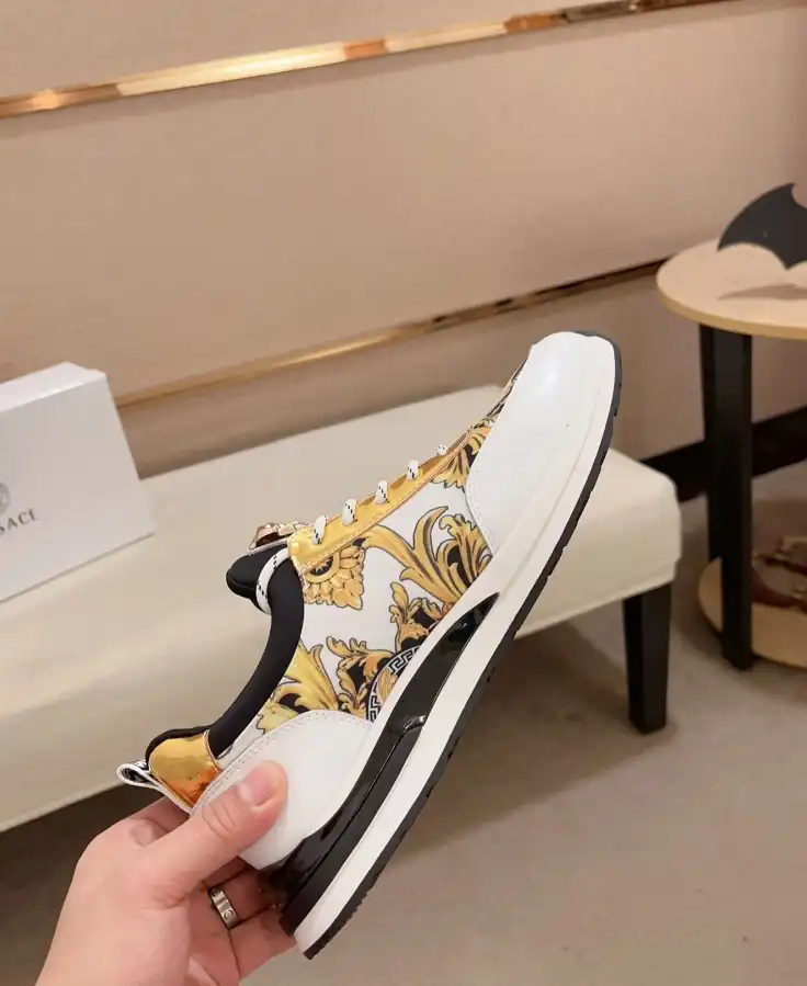 hype Givenchy Sneakers