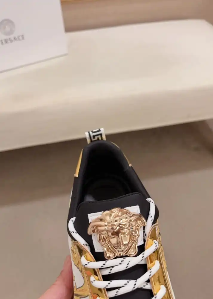 hype Givenchy Sneakers