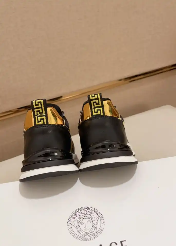 hype Givenchy Sneakers