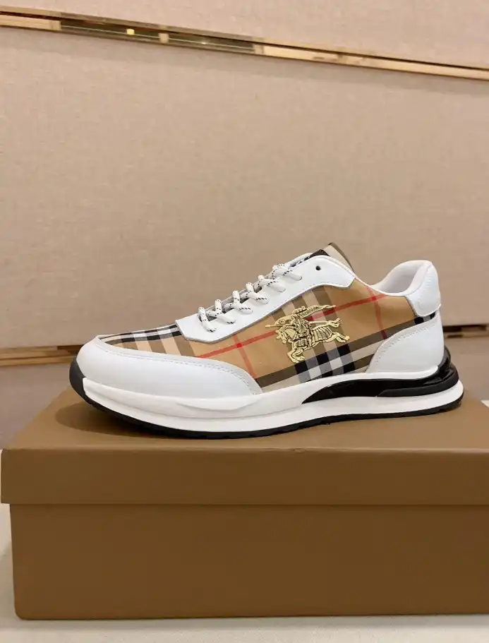 hype Burberry Sneakers