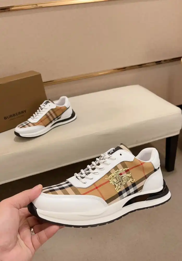 hype Burberry Sneakers