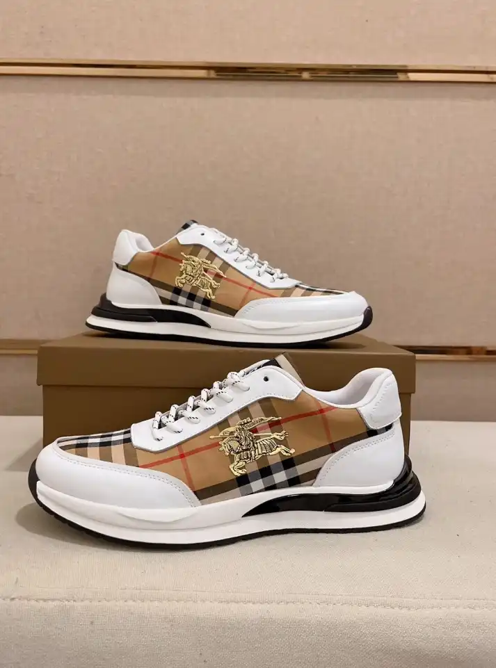 hype Burberry Sneakers